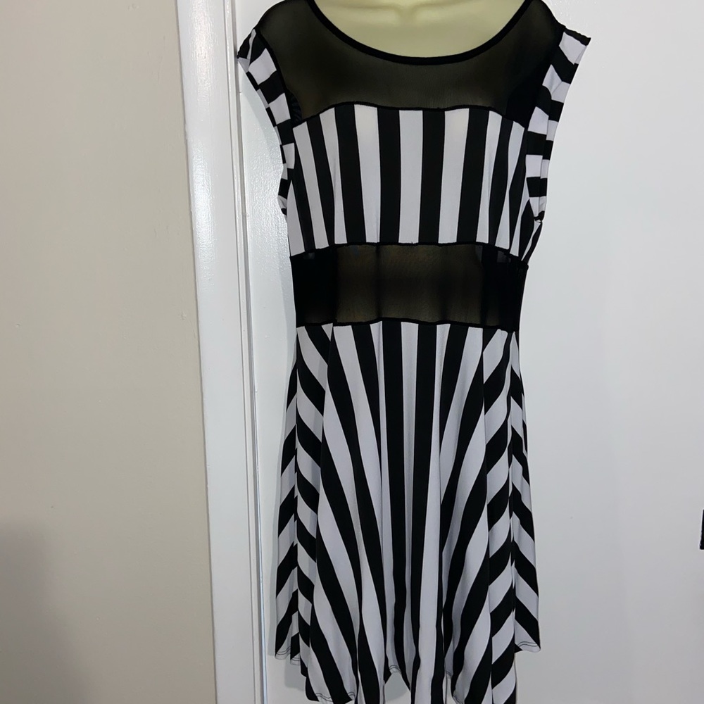 Black and White Dress 👗 NWOT